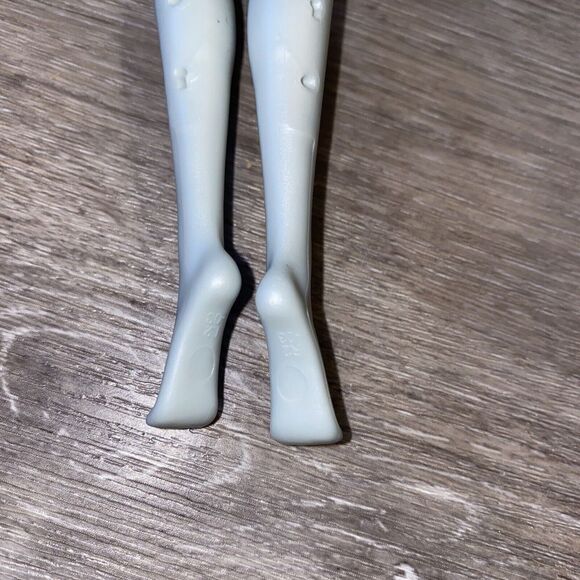 Monster High Lagoona Blue Student Disembody Council Doll - Picture 8 of 9